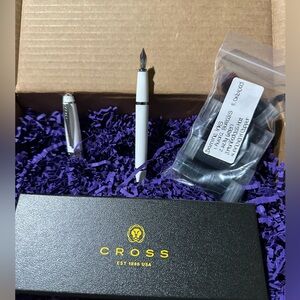 CROSS Fountain Pen. New has never been used. Comes with 5 Different Diamine Inks